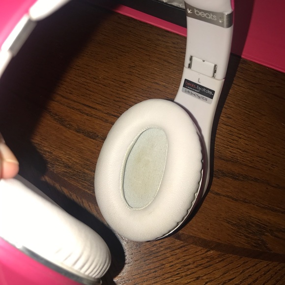 Studio Beats by dr. Dre! - Picture 8 of 8